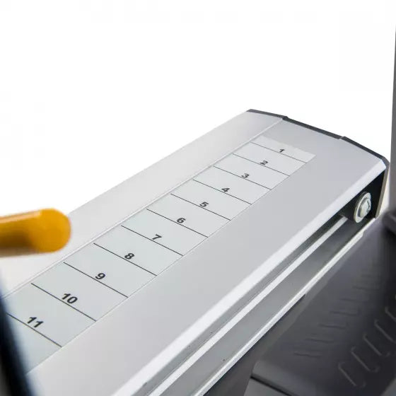 Spirit Fitness CR800 ENT Commercial Recumbent Bike Spirit Bike; Commercial cr800ent_2020_feature_03_1_yutcv3bpr5d7tetd_jpg_723d25e1-92f8-43c1-af63-07014e31571d