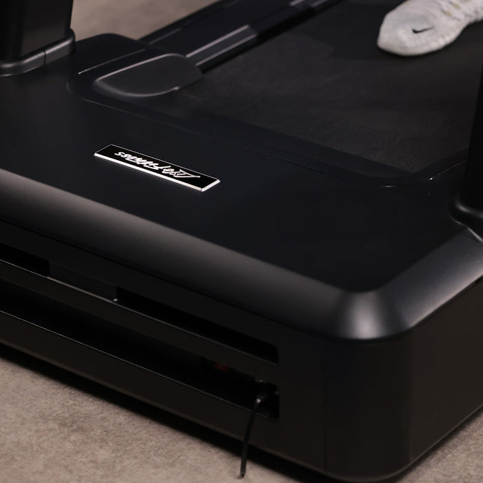 Life Fitness Club Series + Treadmill w/ SL Console - Black Life Fitness Treadmill; Residentail Commercial Frame over 350lbs life-fitness_club-series-treadmill_view-2